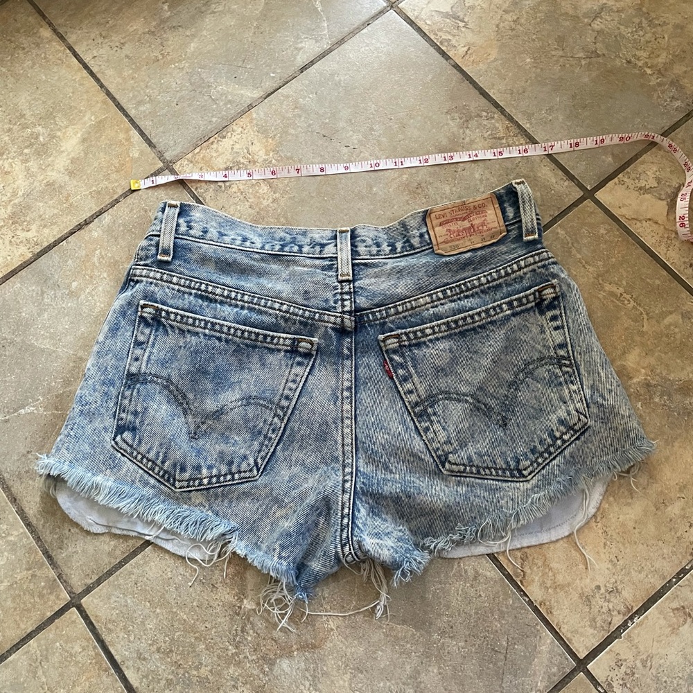 High rise Levi’s cut offs